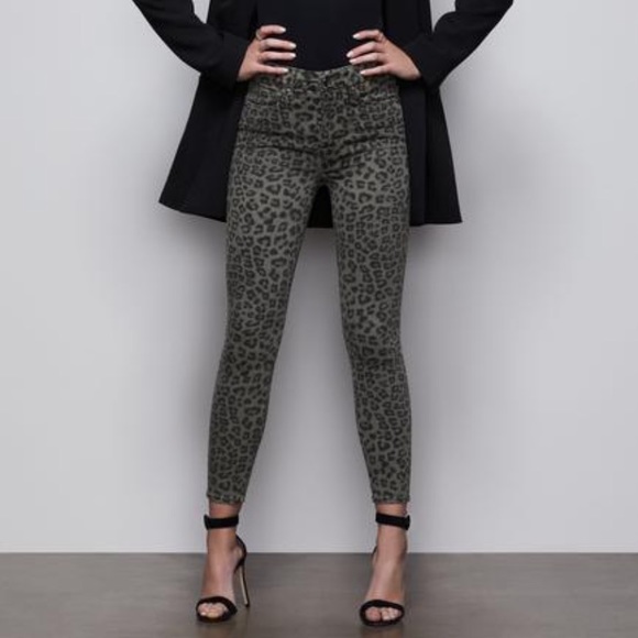 Good American Good Waist Crop Green Sage Leopard 4 - Picture 2 of 5